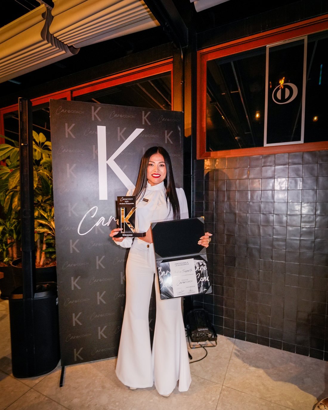 Andrea Toapanta en un lanzamiento de Kérastase