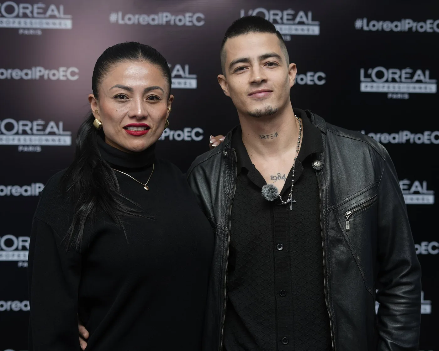 Andrea Toapanta con RUA en un evento de L'Oréal Professionnel Ecuador